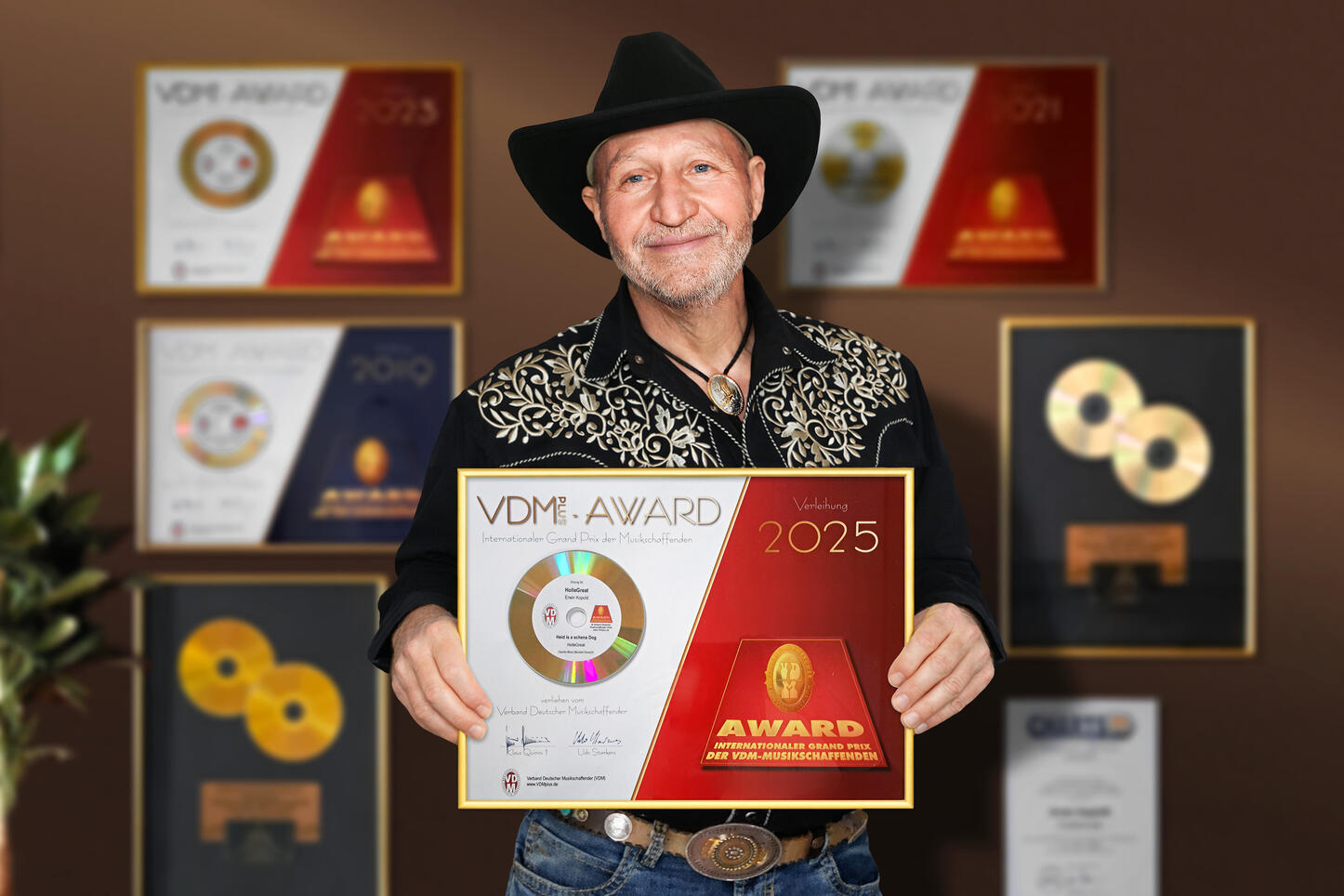 HolleGreat erhält Musik-AWARD 2025 – Vierte Goldene CD fürs bayerische Gefühl
